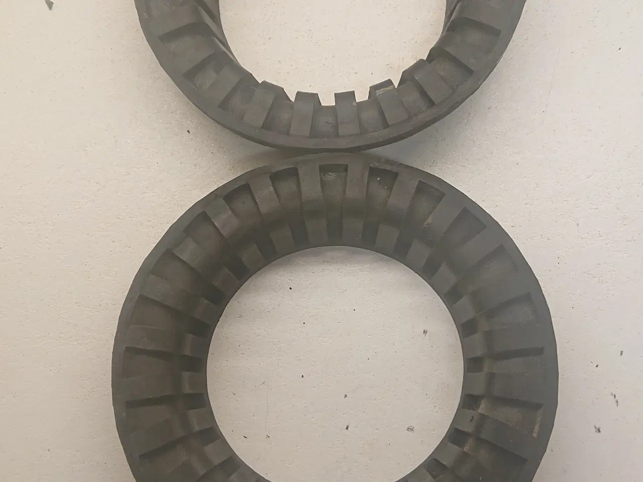 Billede 2 - Toyota Starlet støddæmper gummi