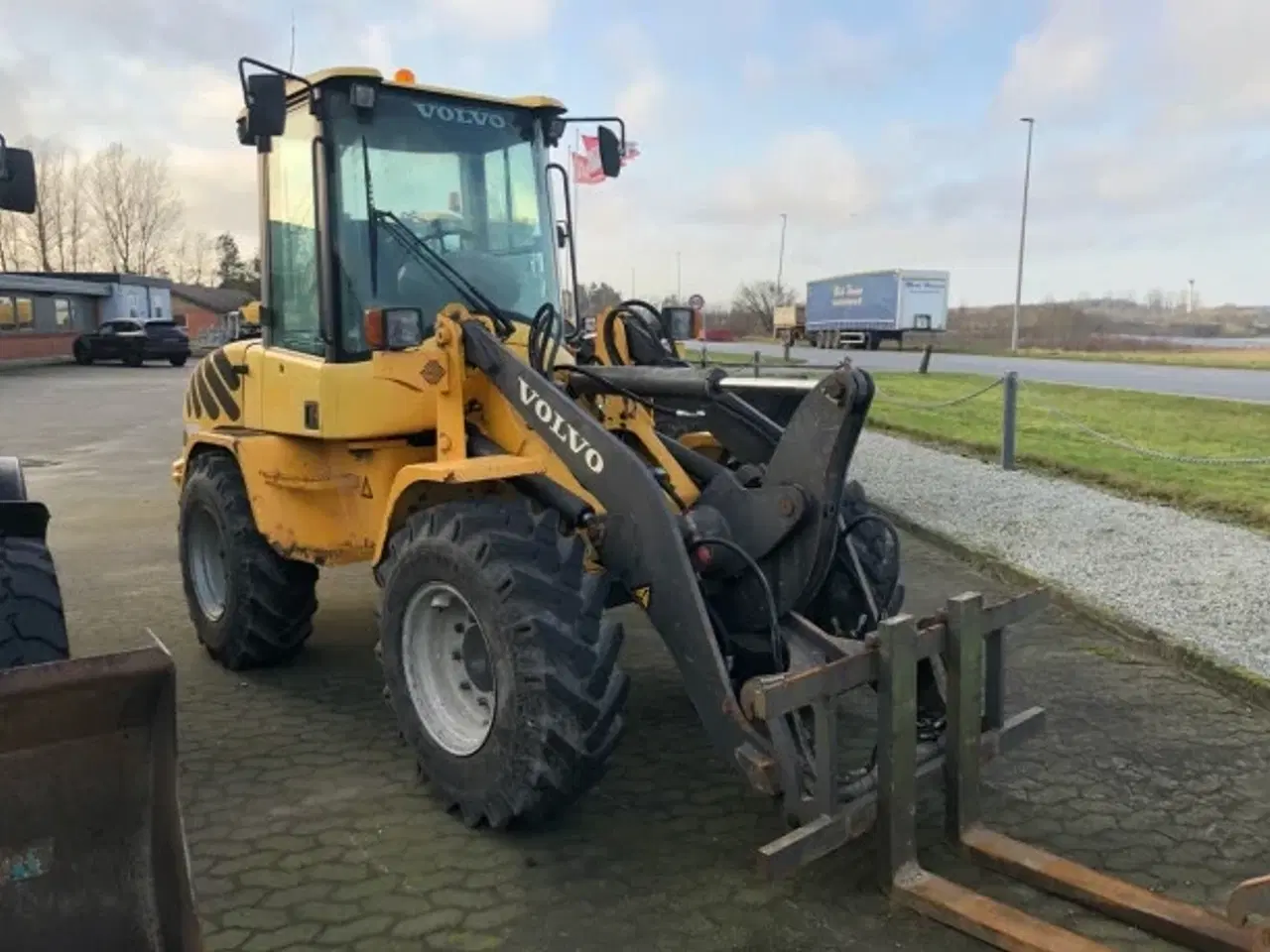 Billede 2 - Volvo L30B - 6.5T læssemaskine / Med skovl