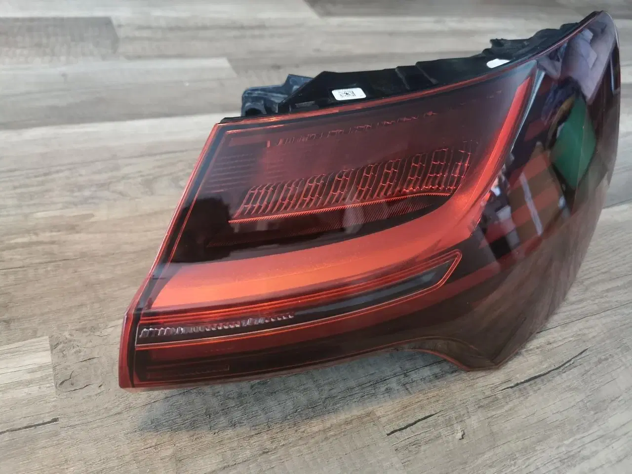 Billede 3 - AUDI 4KE E-TRON LAMPE HØJRE BAG 4KE945092D