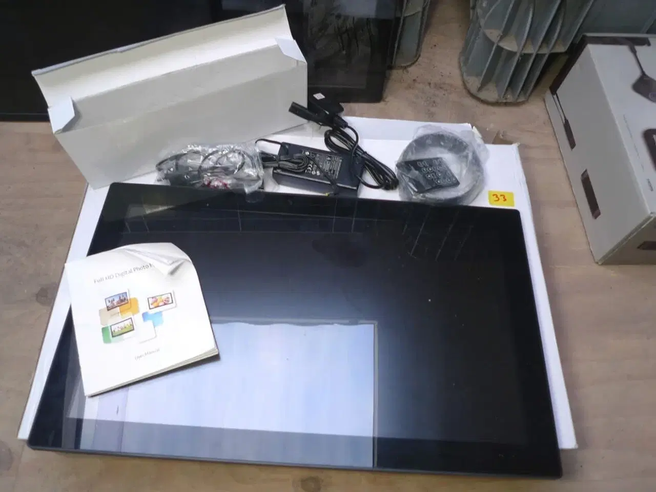 Billede 2 - 3 stk. monitor til f.eks. fotos, m/fjernbetjening 54cm, 54cm og 80cm