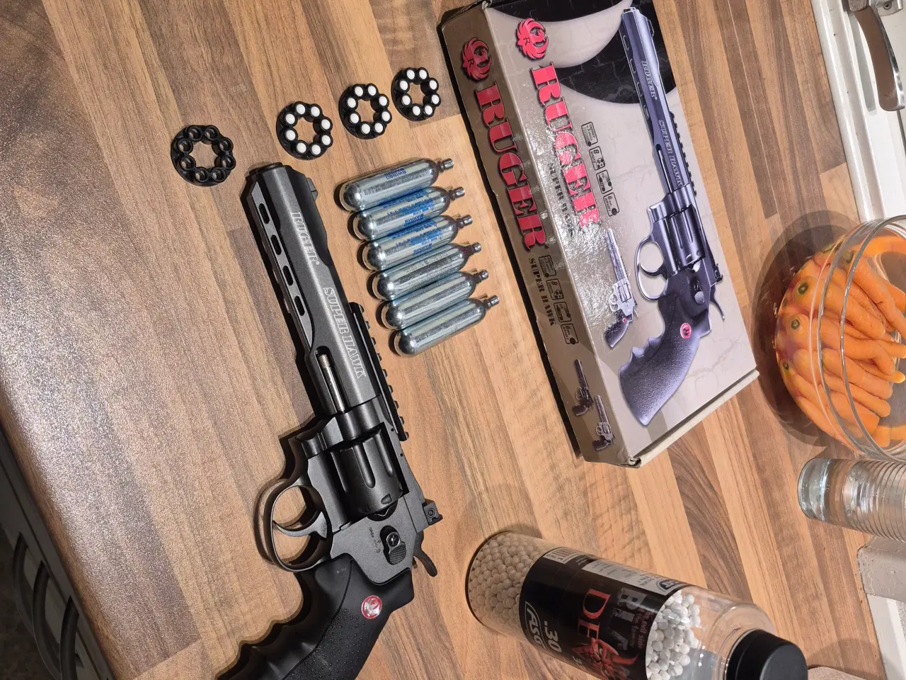 Billede 3 - Ruger – 8 Inch SuperHawk Full Metal Co2, Sort Ny