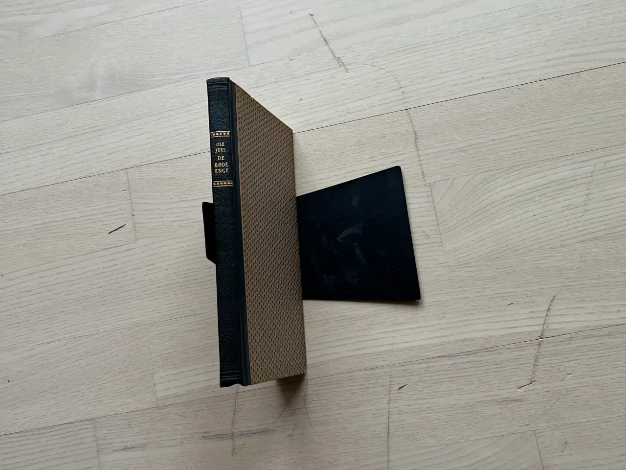 Billede 1 - De røde Enge - af Ole Juul