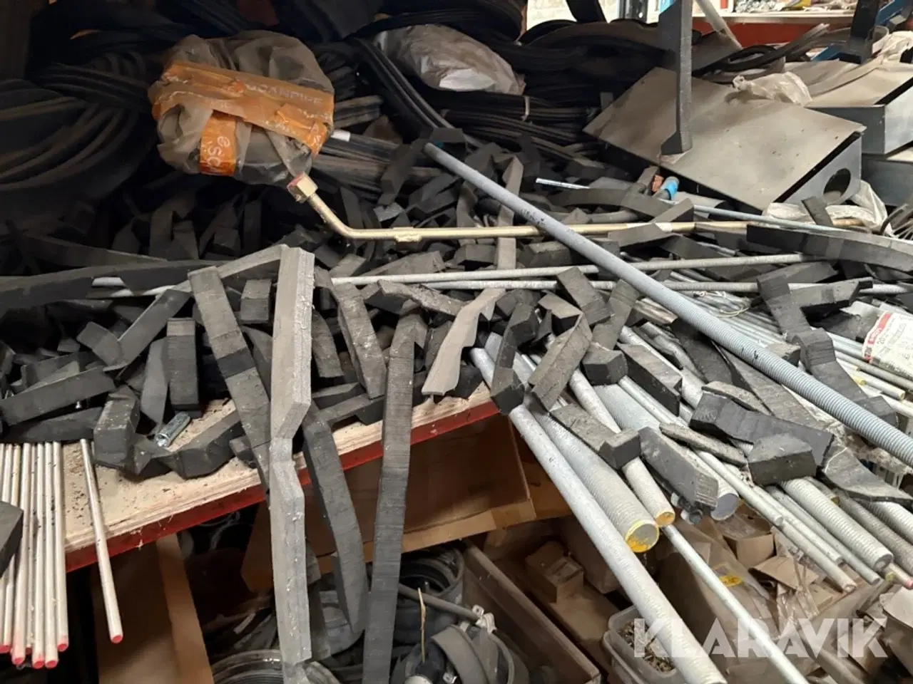 Billede 10 - Pallereol med blandet byggematerialer