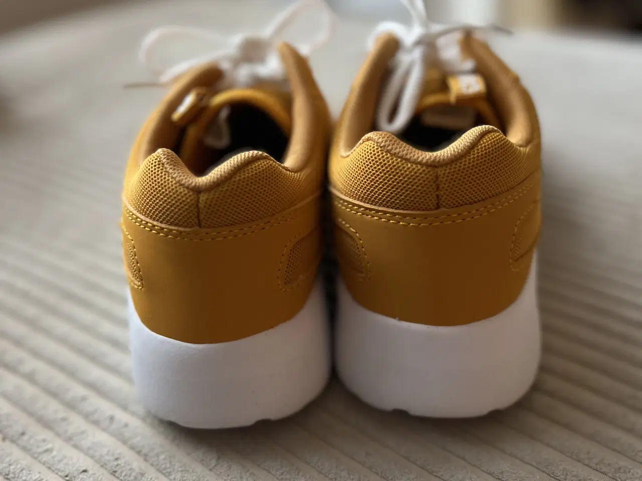 Billede 7 - Nye sko, str. 39