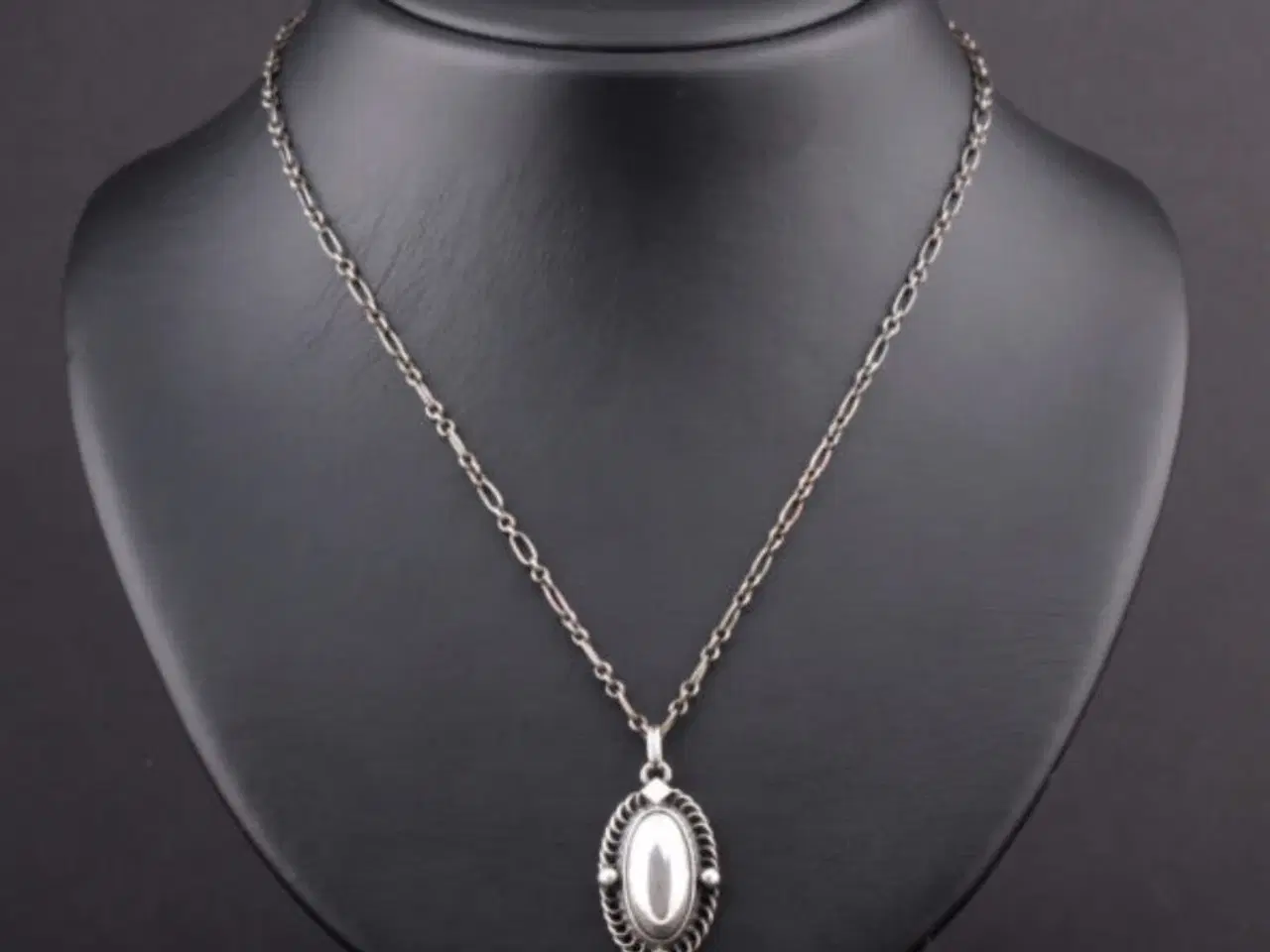 Billede 1 - Georg Jensen heritage årssmykke 2004 i sølv