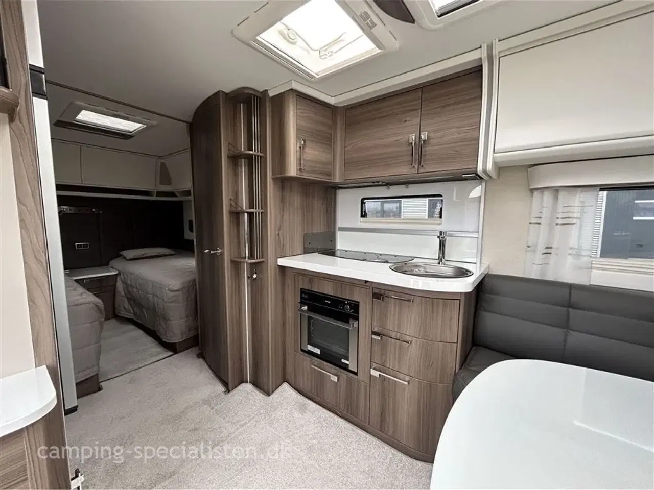 Billede 6 - 2024 - Kabe Smaragd 540 GLE KS Premium Line Kabe 540 GLE KS PREMIUM LINE model 2024 - kan ses nu hos Camping-Specialisten.dk