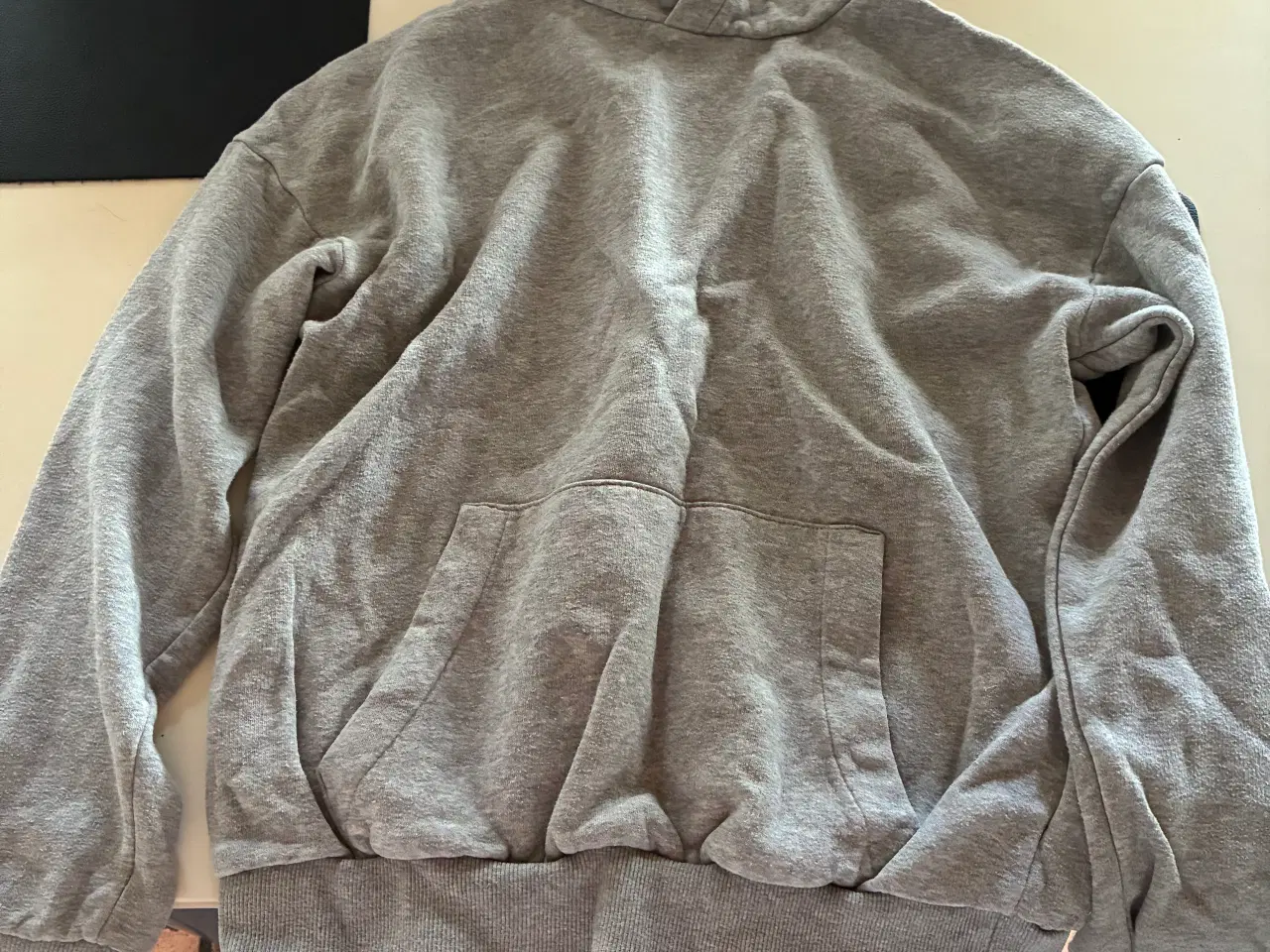 Billede 6 - Hættetrøje,trøjer og t-shirts 