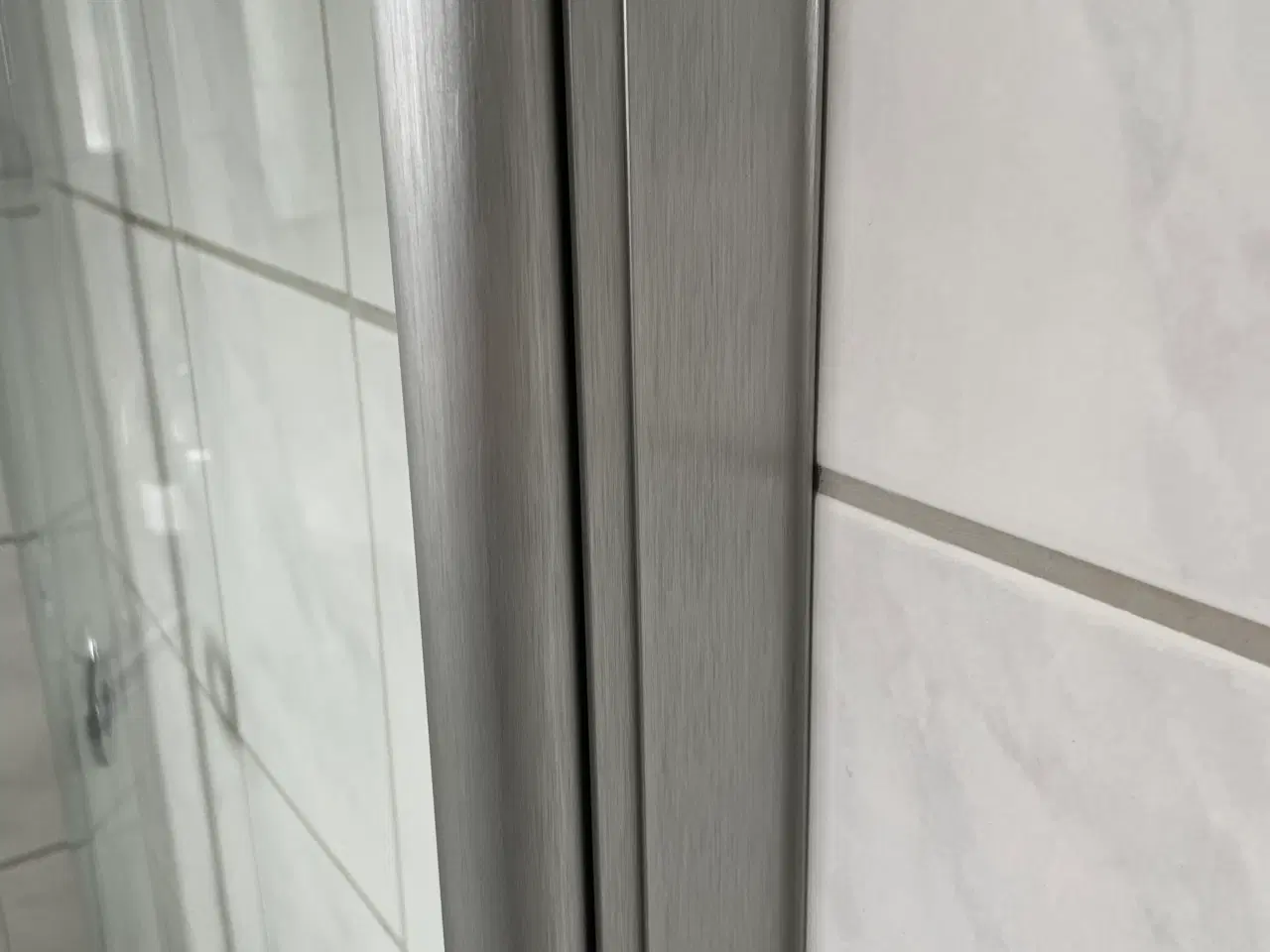 Billede 3 - Buet Brusehjørne i klart glas