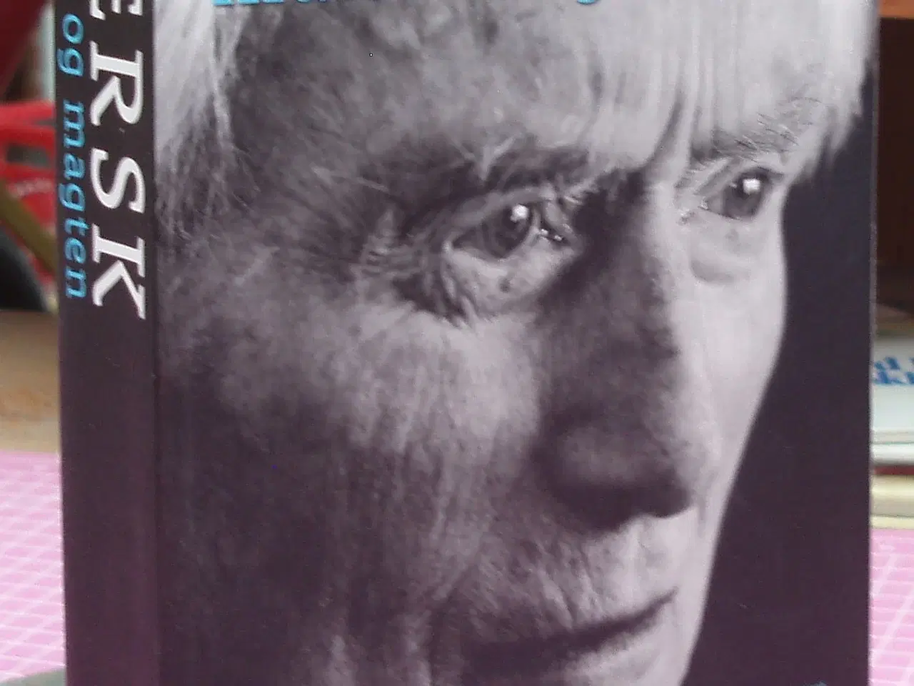 Billede 1 - Mærsk manden og magten