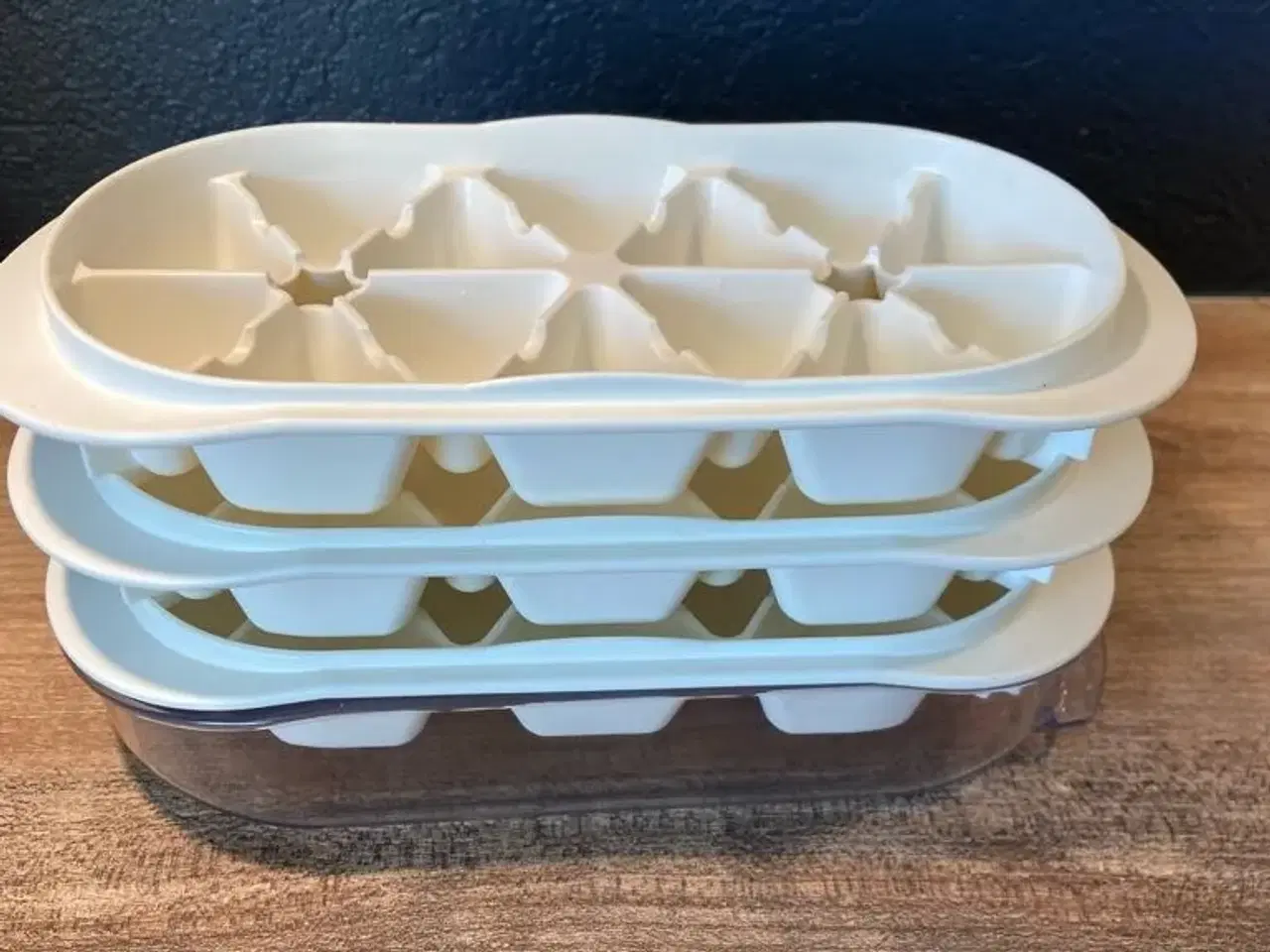 Billede 1 - Tupperware Isterning bakker