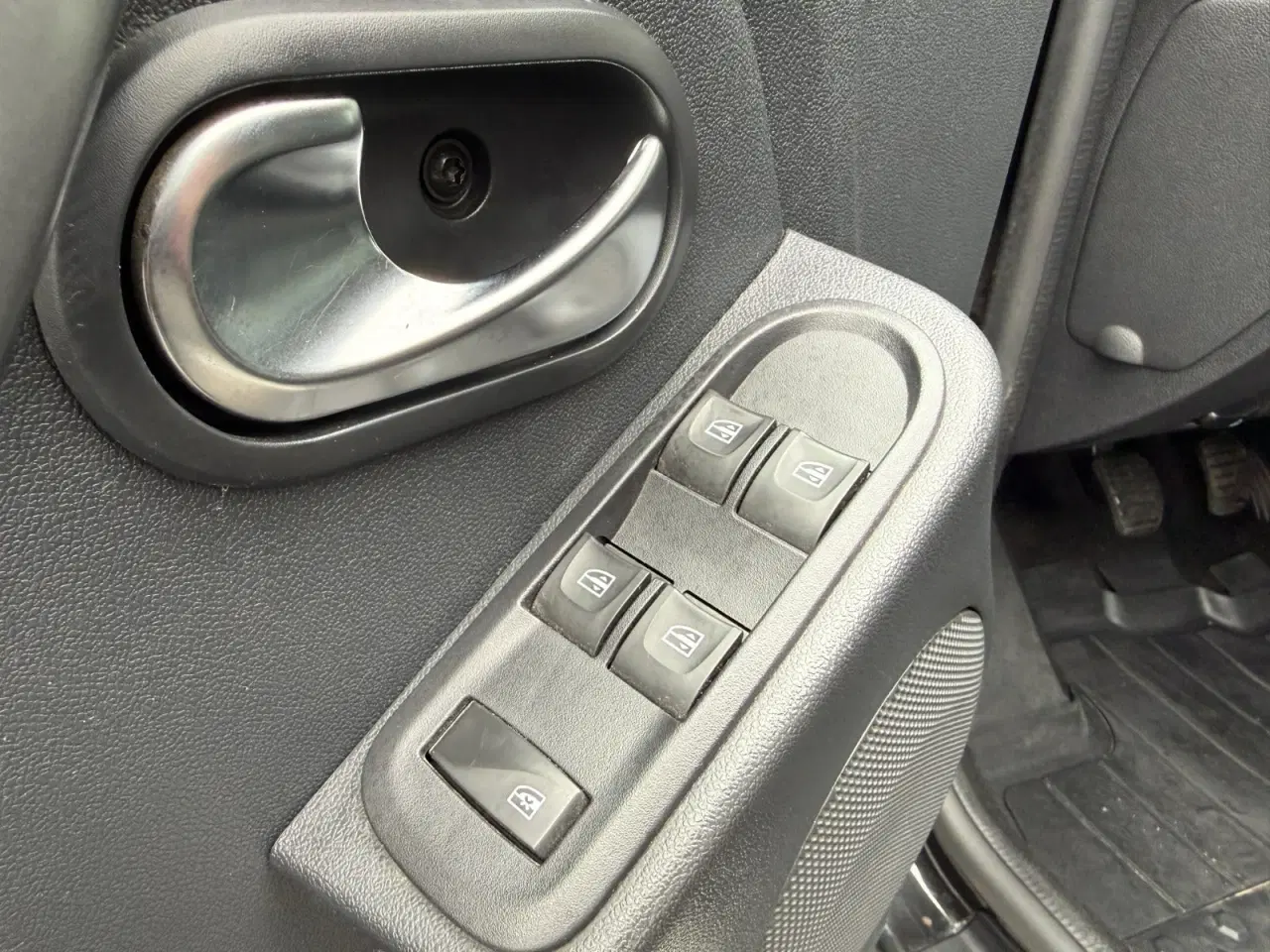 Billede 9 - Dacia Duster 1,5 dCi 109 Black Shadow 4x4 Van