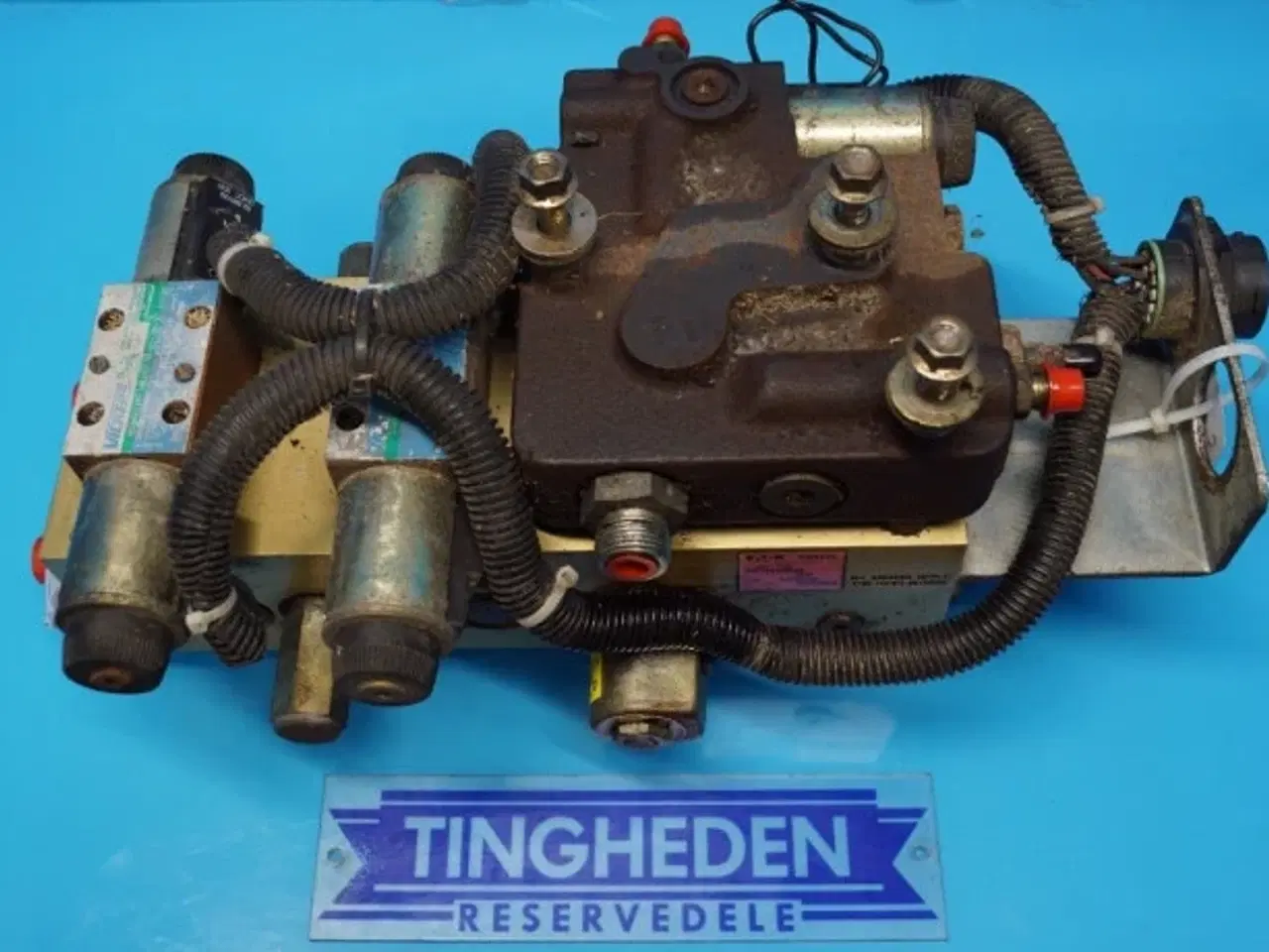 Billede 1 - Case 8010 Hydraulikventil 87109742