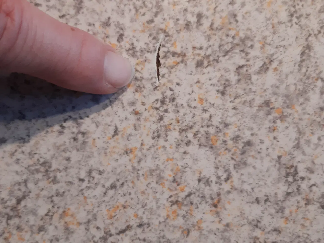 Billede 5 - Spisebord af speciallavet laminatbordplade