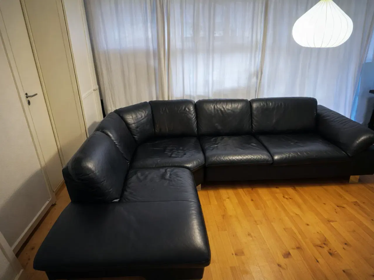 Billede 2 - Sort læder hjørnesofa