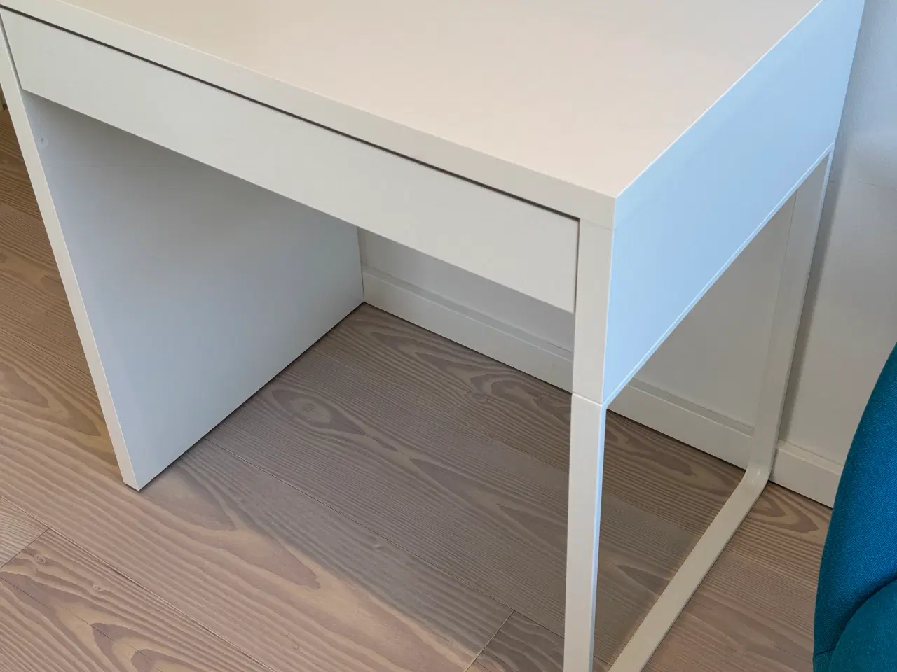 Billede 4 - IKEA Micke skrivebord