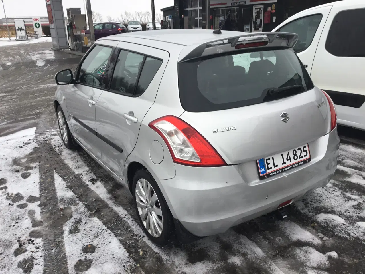 Billede 3 - Suzuki swift 1,2 nysynet træk meget velholdt 
