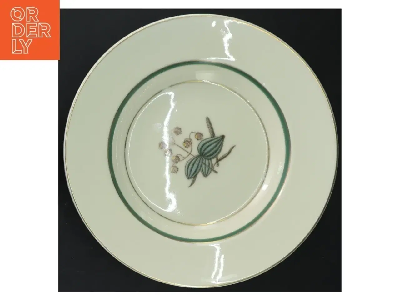Billede 5 - Hjertegræs Porcelænstallerken med blomstermotiv fra Royal Copenhagen (str. 21,5 cm)