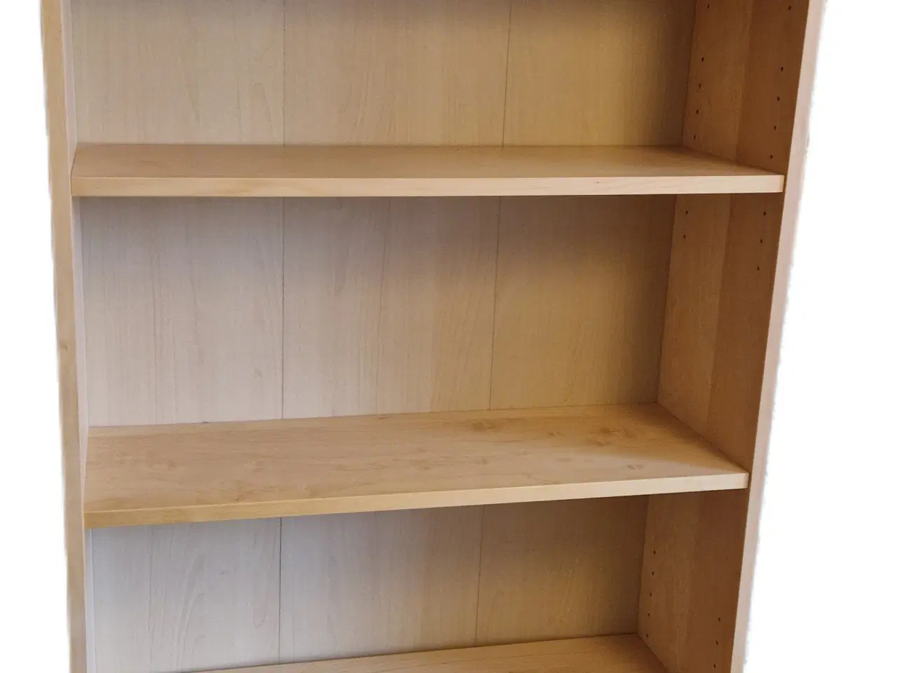 Billede 1 - Velholdt reol i birkefiner