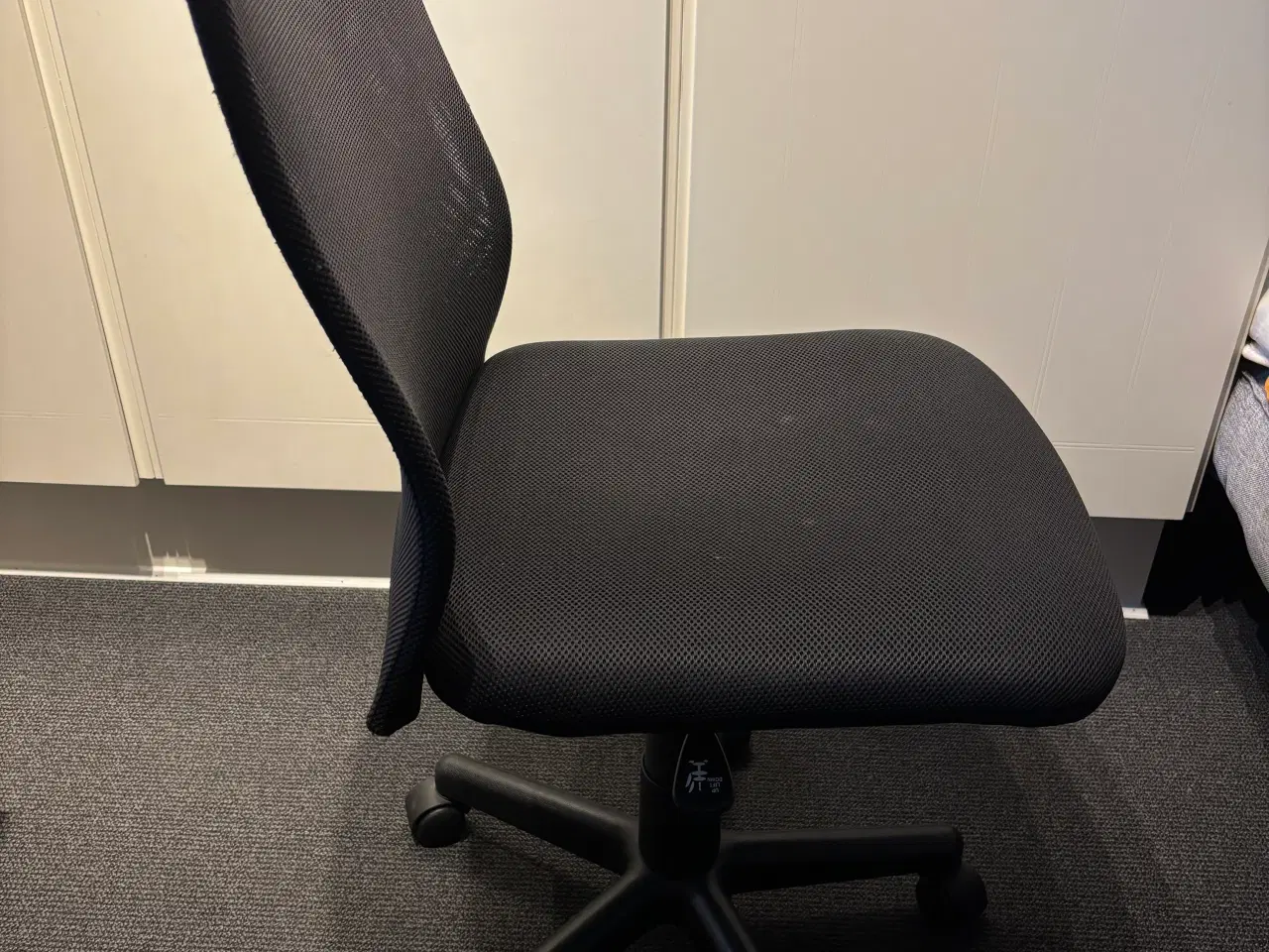 Billede 2 - Fin kontorstol som ny