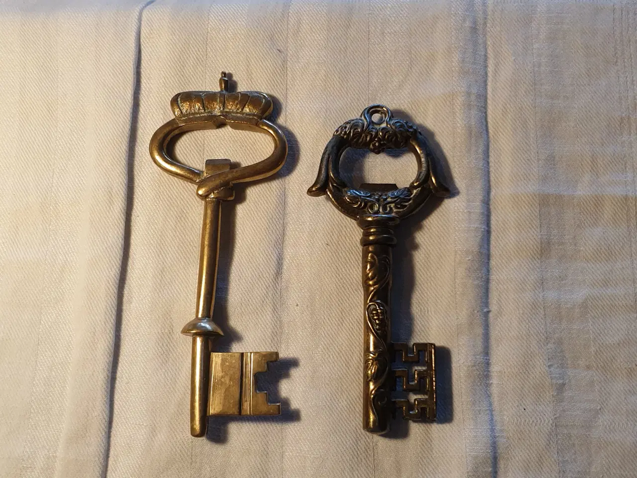 Billede 2 - Ting & Sager 1stk5kr 3stk10kr SE 5 fotos