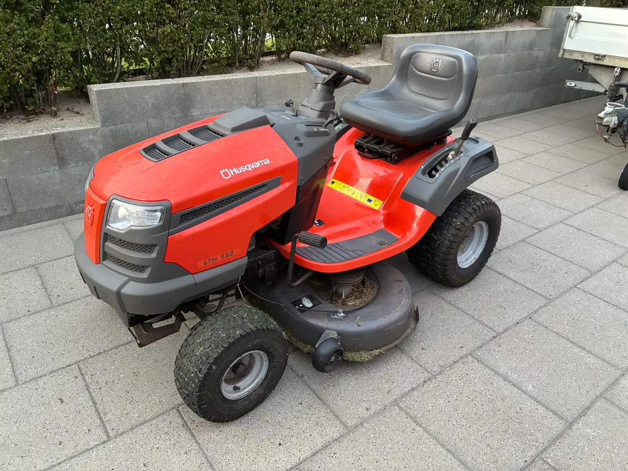 Billede 1 - Havetraktor Husqvarna LTH 152 Med hydrostat ￼ ￼42”