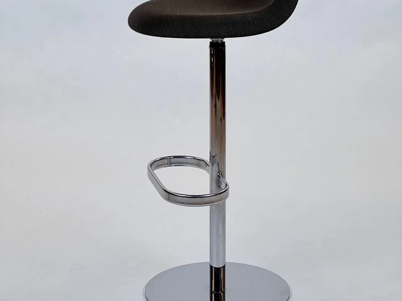 Billede 4 - GUBI | 3D Bar Stool - Swivel Base - Polstret