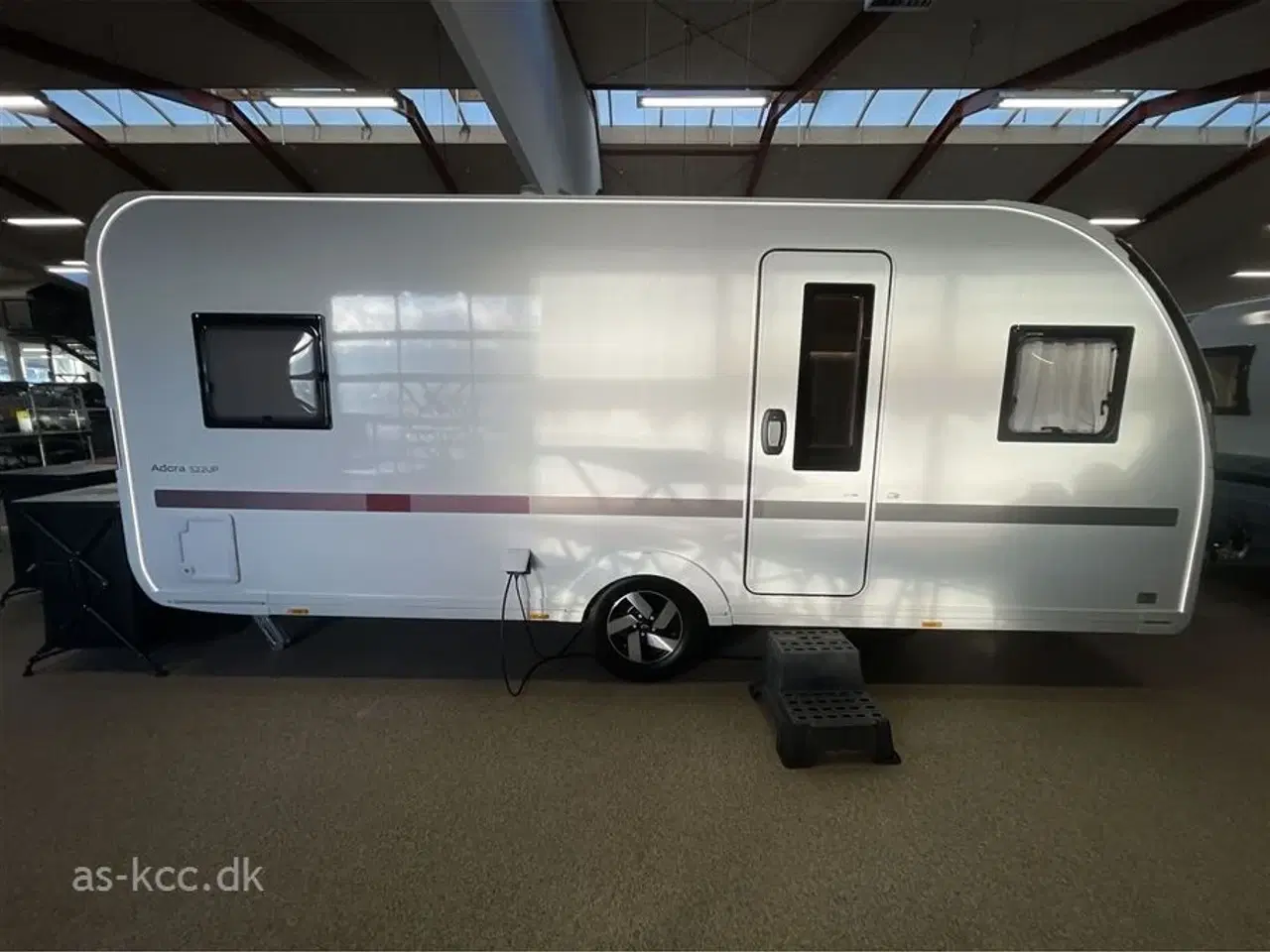 Billede 2 - 2026 - Adria Adora 522 UP Adria Adora 522 UP Årg, 2026 4 sovepladser, 5 siddepladser 5 USB stik 5 USB C stik