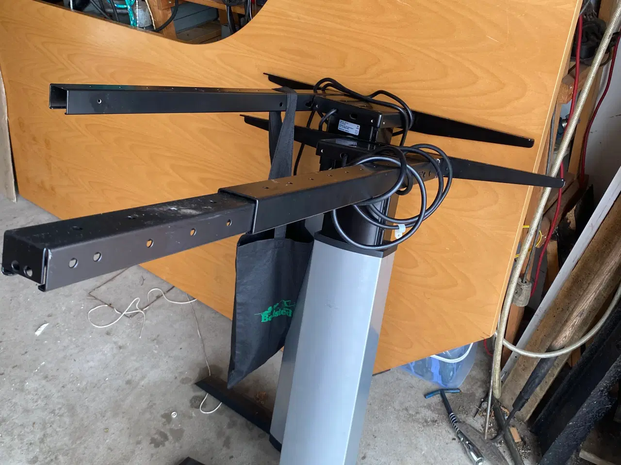 Billede 1 - hævesænkeskrivebord