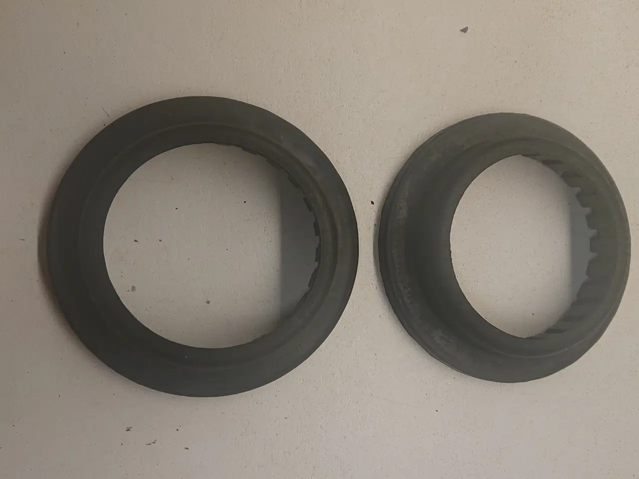 Billede 1 - Toyota Starlet støddæmper gummi