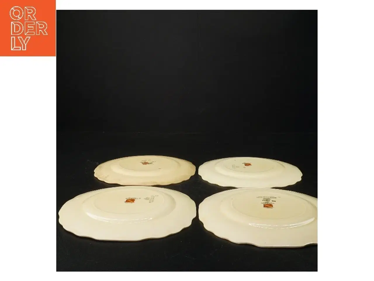 Billede 2 - Dekorative porcelænstallerkner (str. Ø. 17 cm)