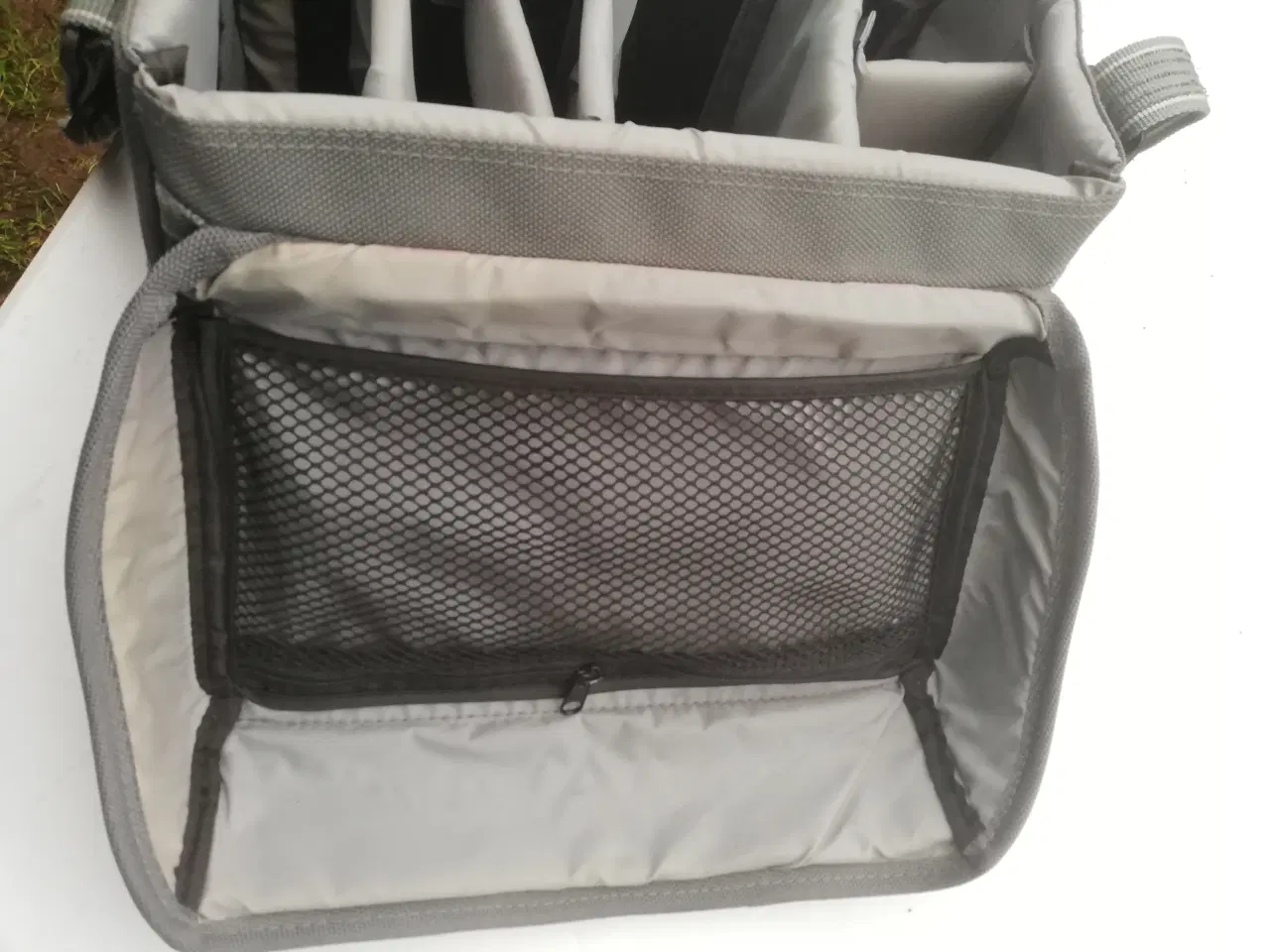Billede 3 - Grå skulder taske med bærehank 