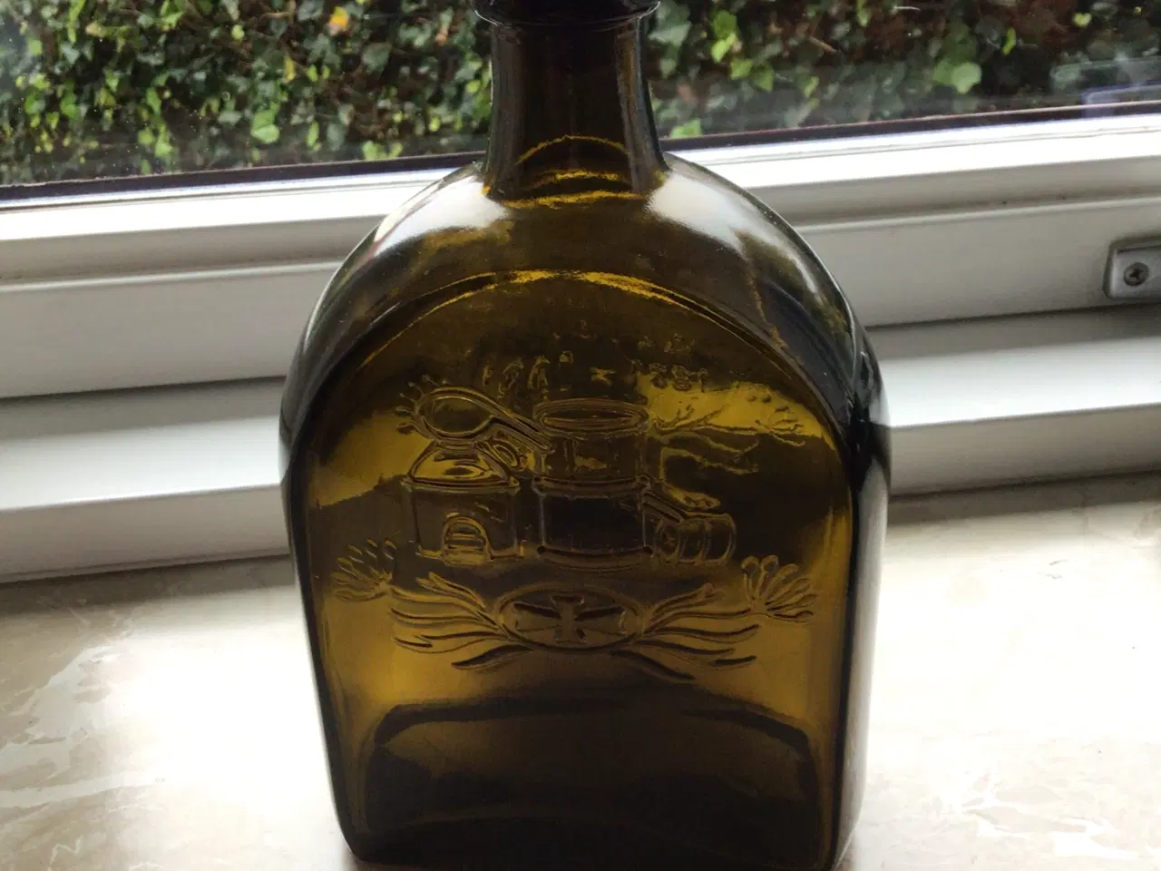 Billede 2 - 100års akvavit flaske