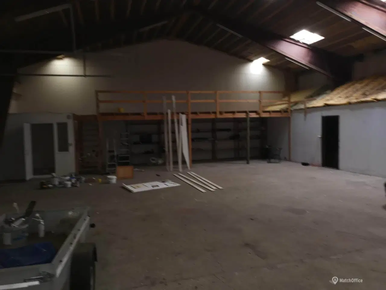 Billede 5 - Lagerhal med mange muligheder udlejes!
