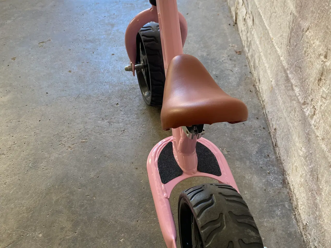 Billede 7 - Løbecykel i lyserød fra Bekids 