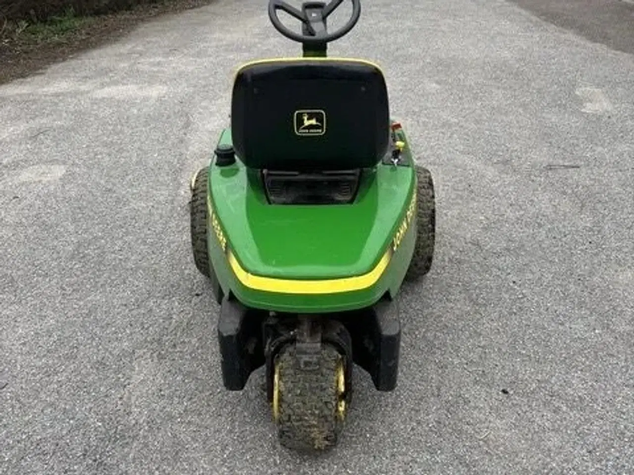 Billede 3 - 3 hjulet plæneklipper, John Deere F525