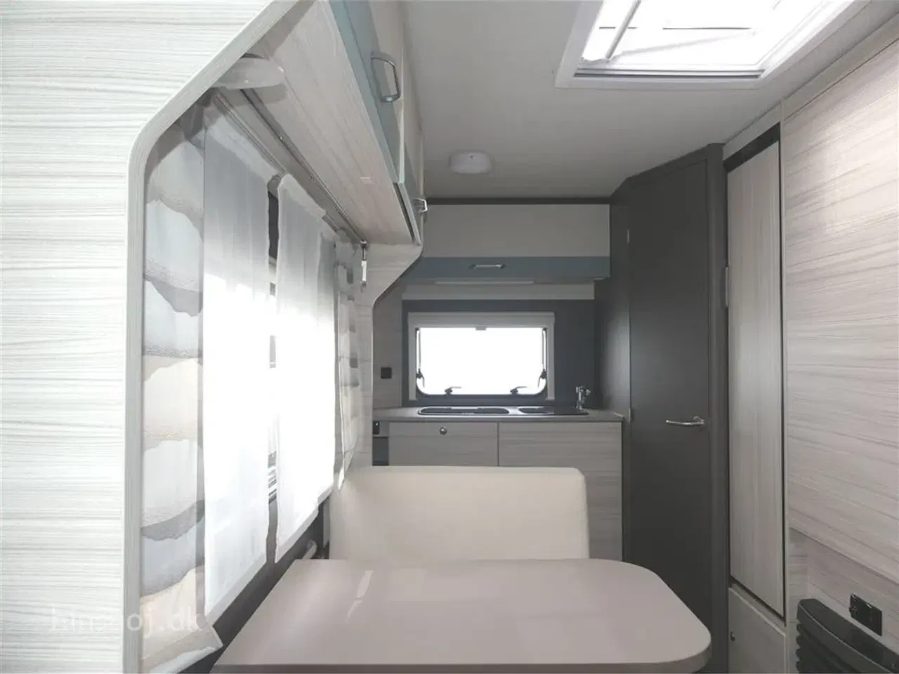 Billede 13 - 2023 - Dethleffs C'joy 420 QSH Fin let lille rejsevogn med god plads fra Hinshøj Caravan A/S