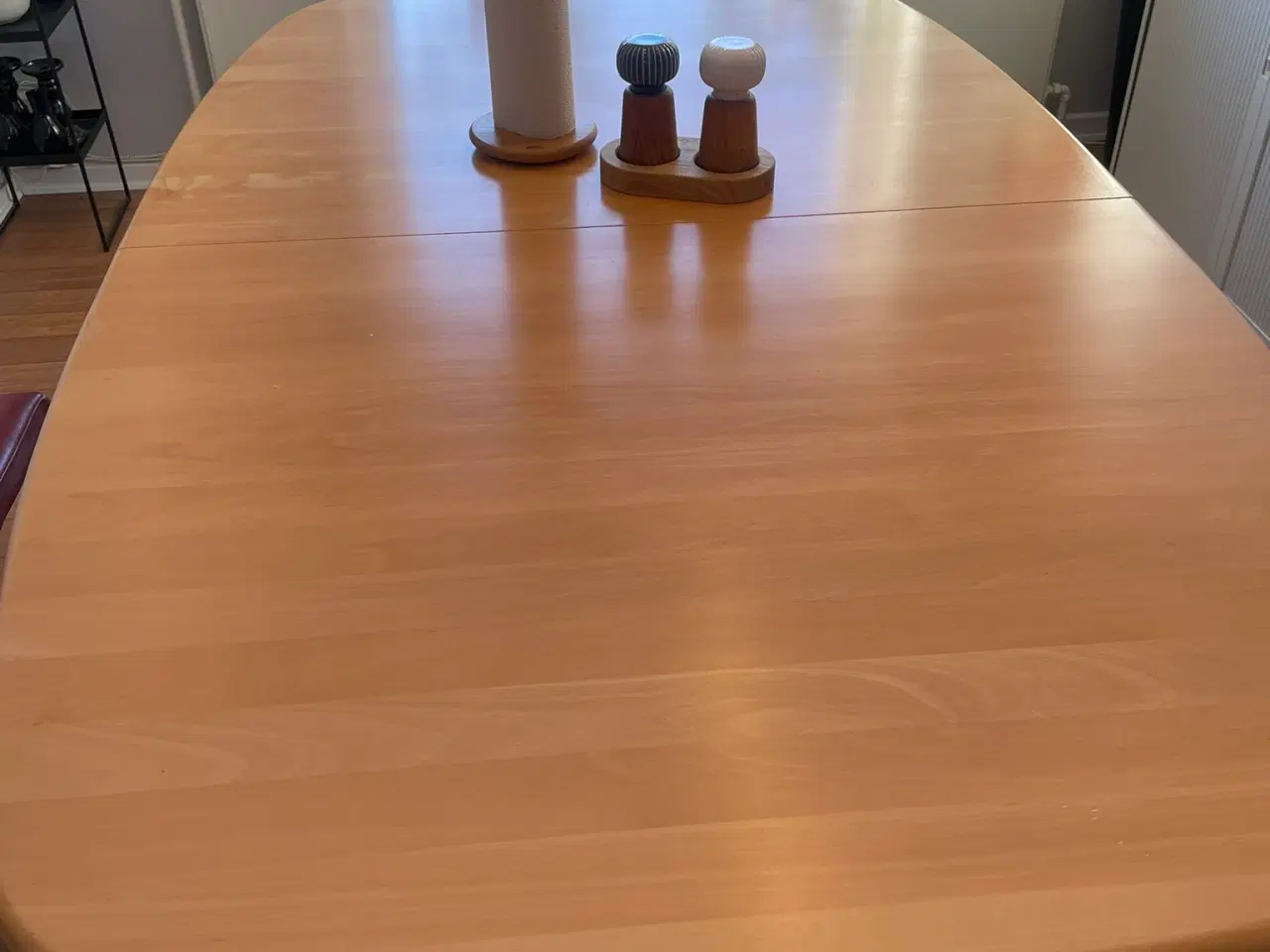 Billede 1 - Spisebord og stole