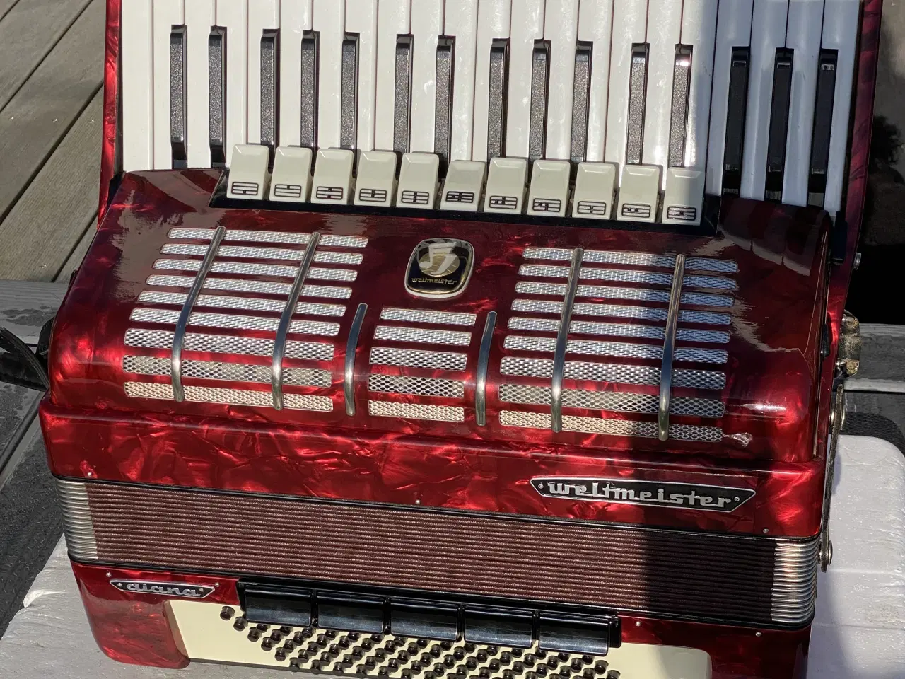 Billede 6 - Flot og velspillende Weltmeister harmonika sælges