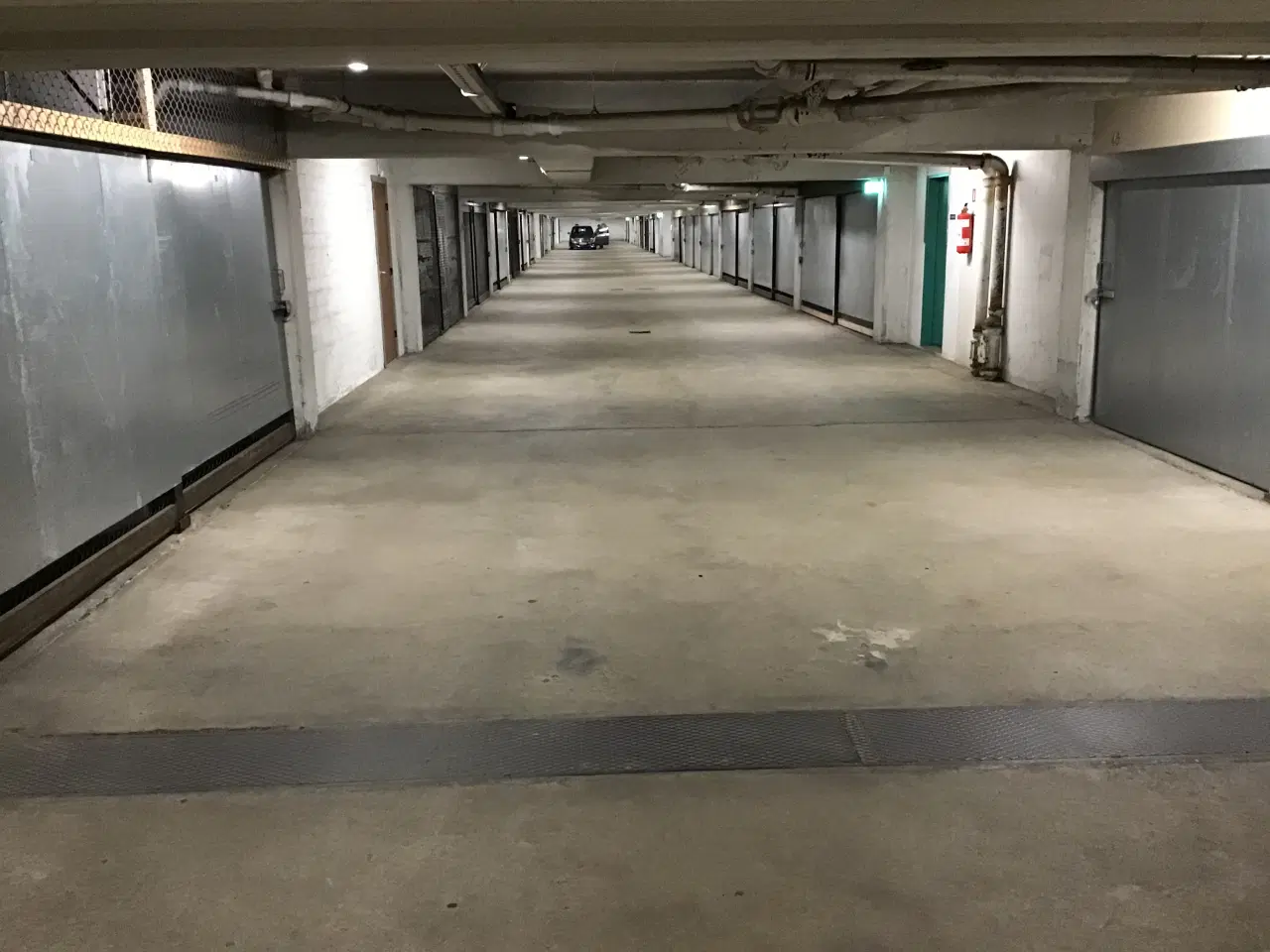 Billede 1 - Garage i 8000 Århus C til leje. 