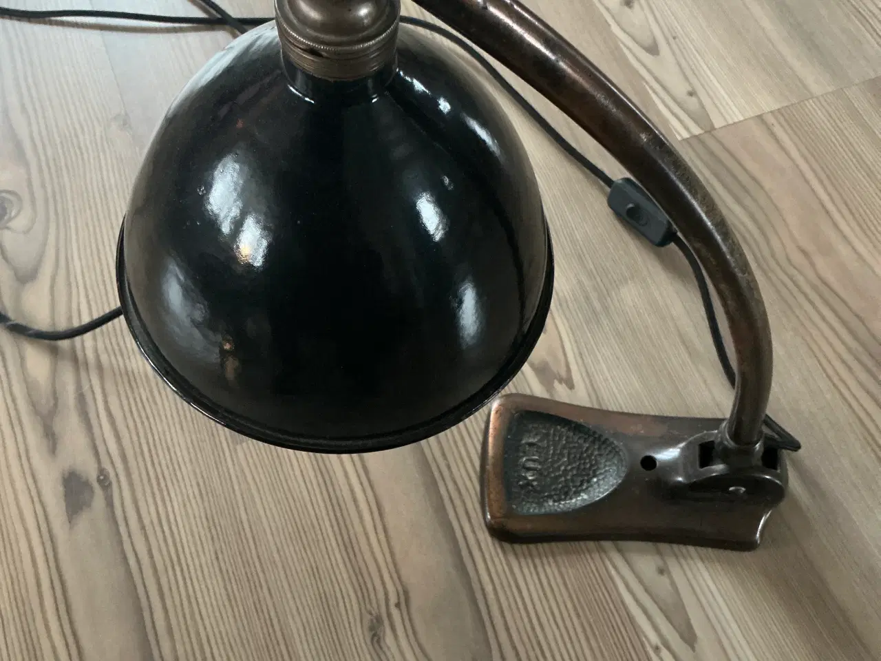 Billede 1 - LUX Bordlampe Antik 