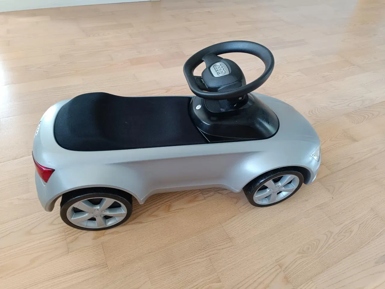 Billede 3 - Audi gåbil