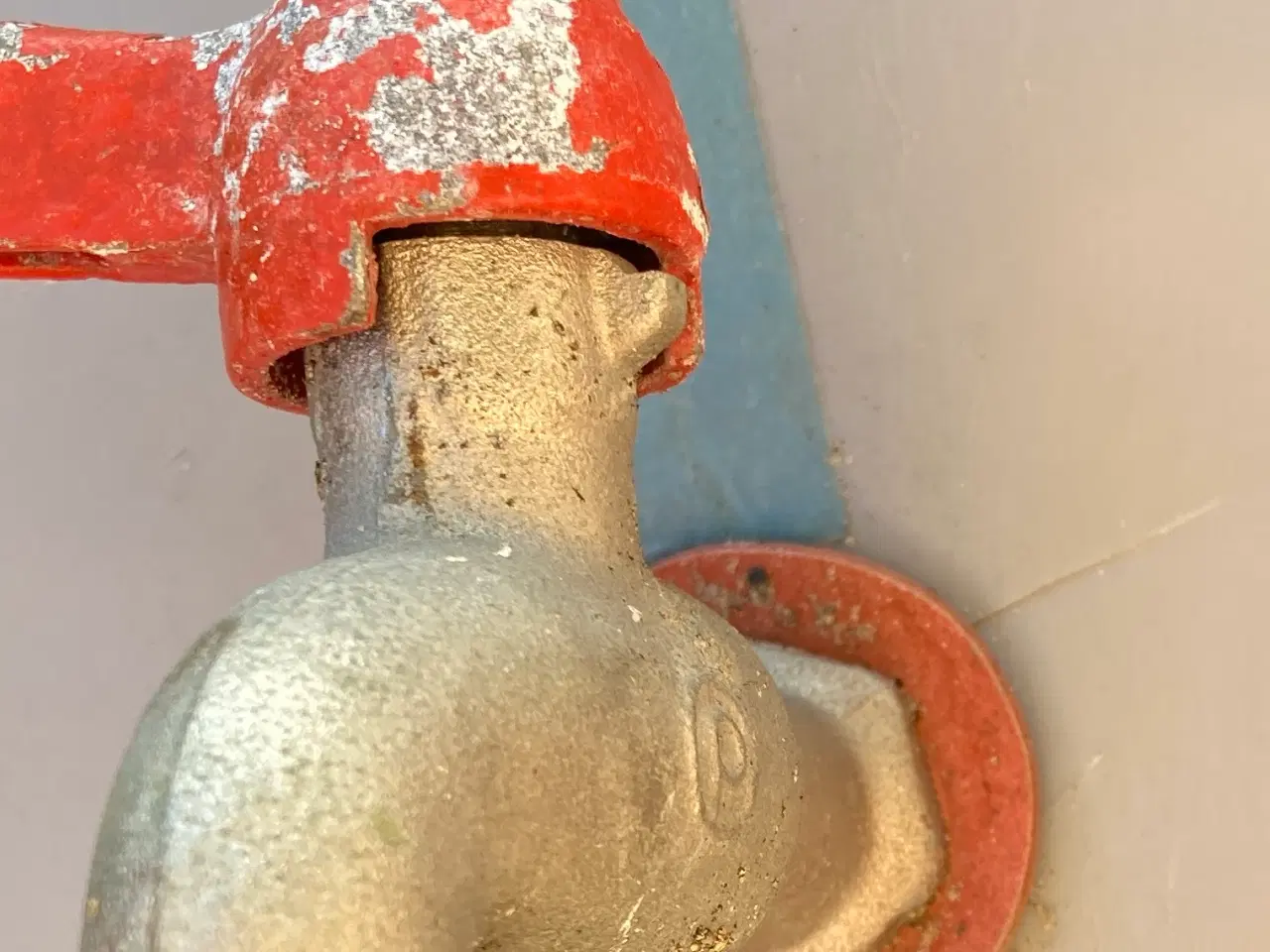 Billede 6 - Fiskekasse i hård plast, 80 liter 