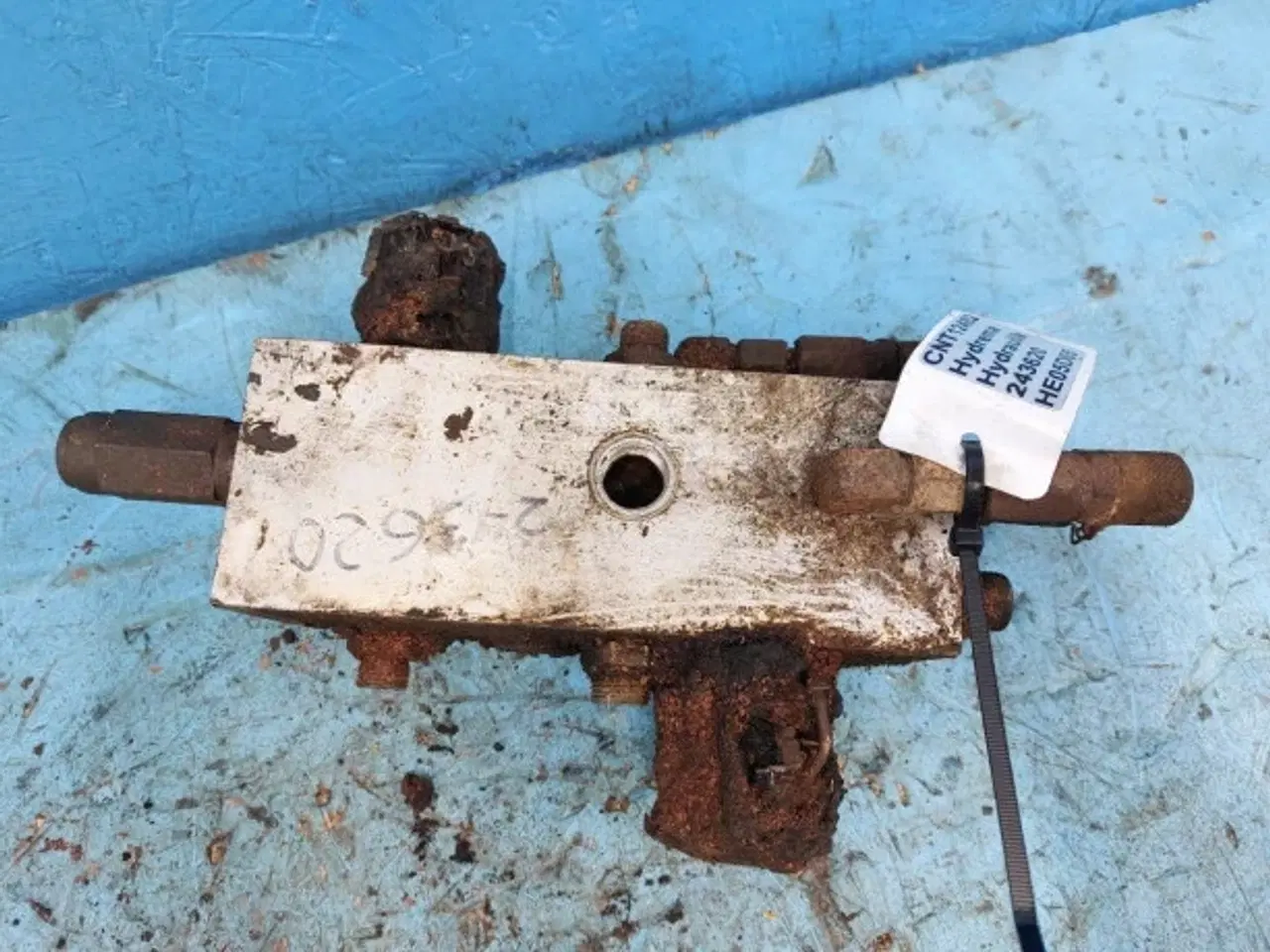 Billede 2 - Hydrema 906 Fordelerblok 243620