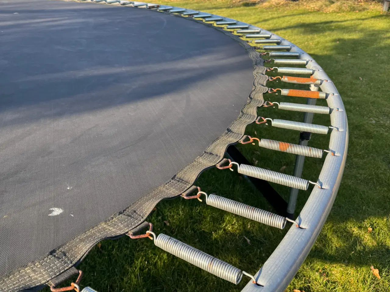 Billede 2 - Gratis trampolin