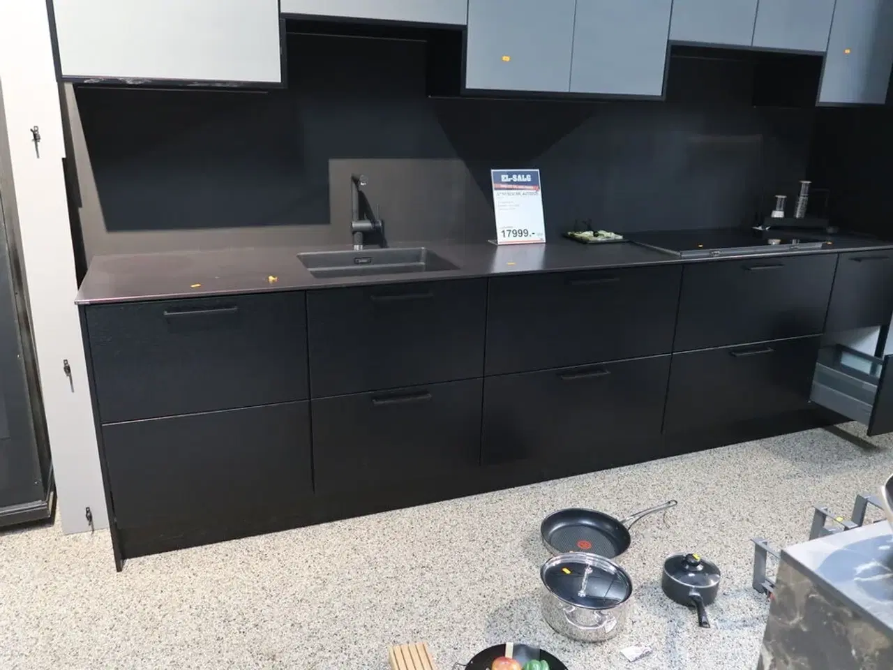 Billede 3 - Køkken NORDANRO uden hårdehvidevarer med stenbordplade DEKTON