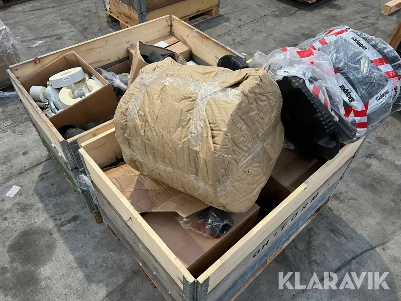 Billede 3 - Lot - VVS, rør, rørbærere og øvrigt - 2 paller