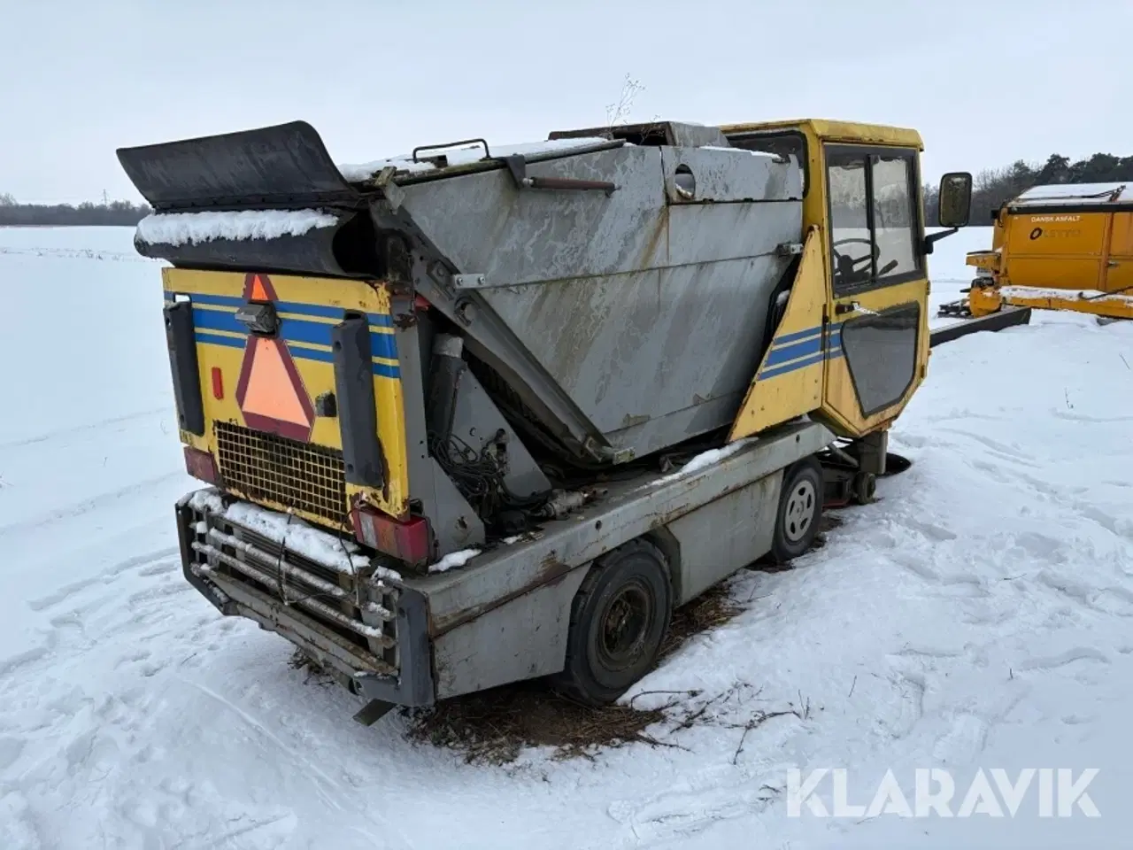 Billede 3 - Fejemaskine Johnston VL Nordic