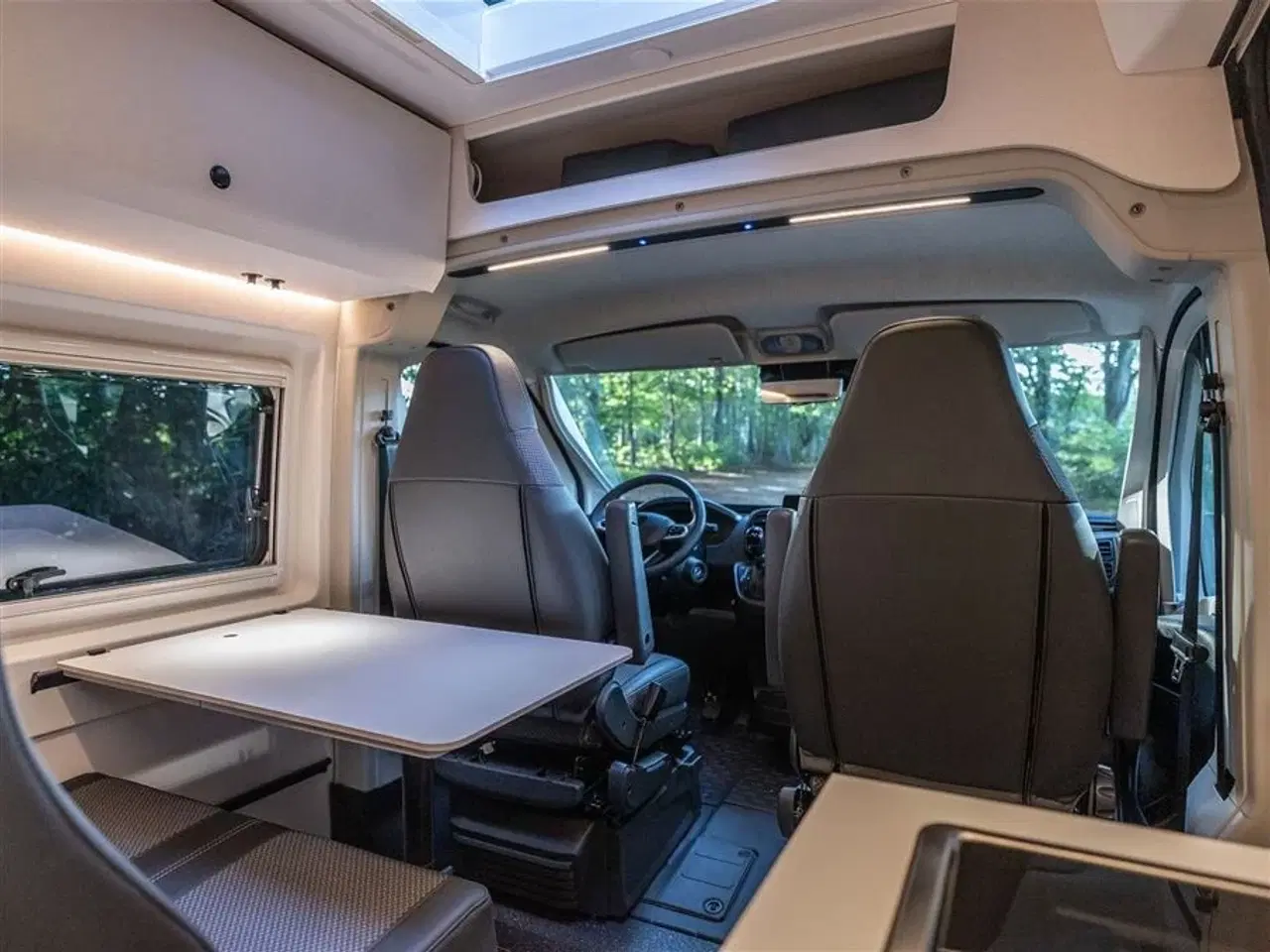 Billede 33 - 2026 - Tourne 6.4 Select