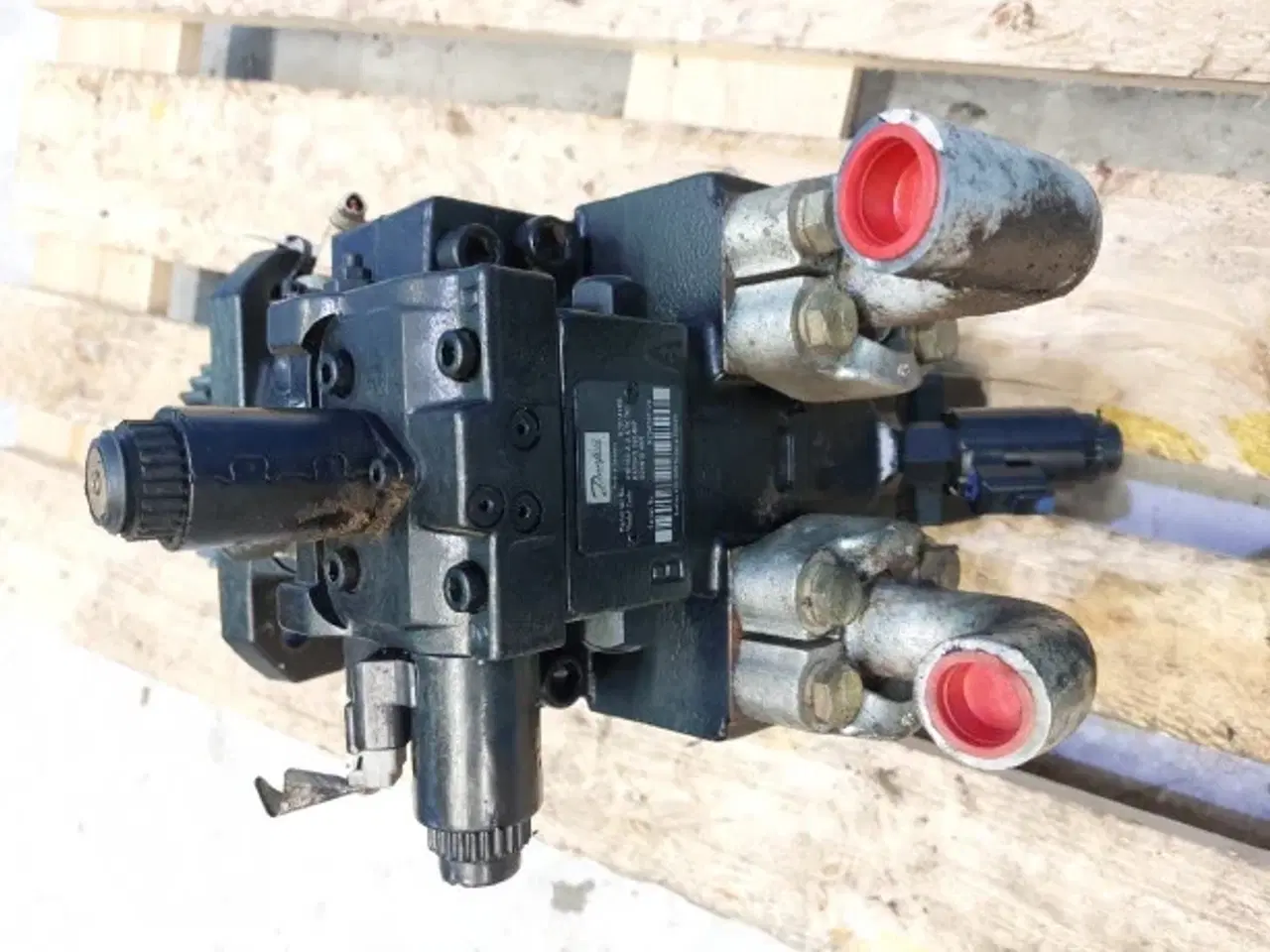 Billede 13 - GEHL AL750 Hydraulik Pumpe 83074468