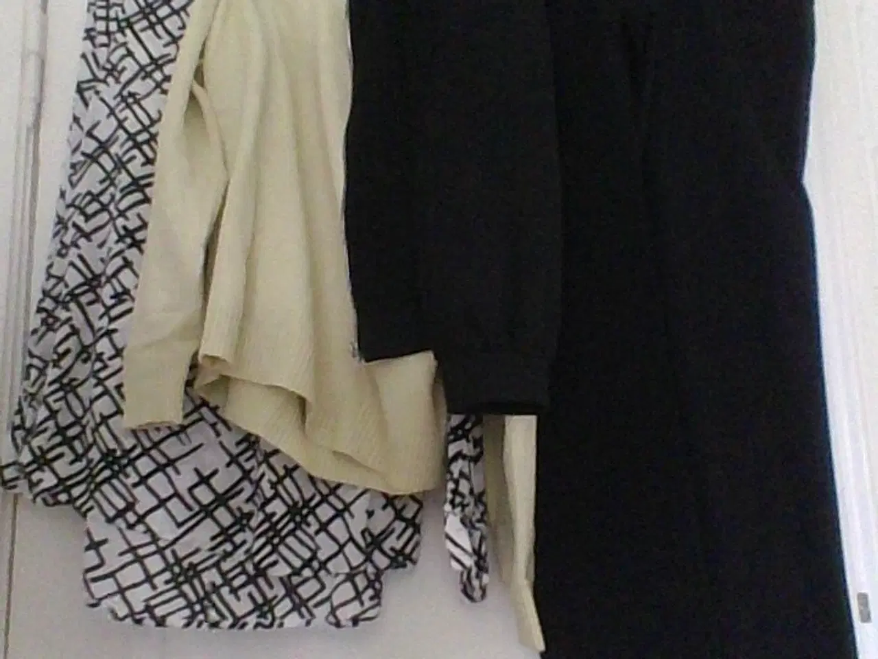 Billede 3 - Kr. 100,- pr. sæt